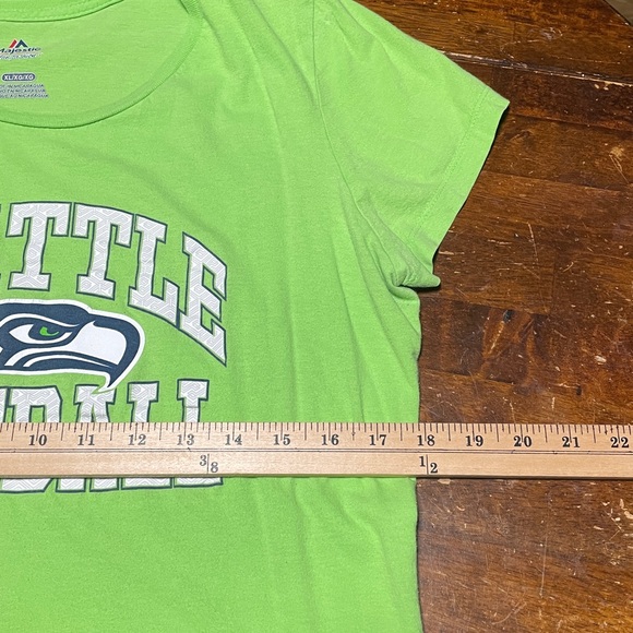 Seattle Football Shirt Women’s Size XL - Picture 2 of 6